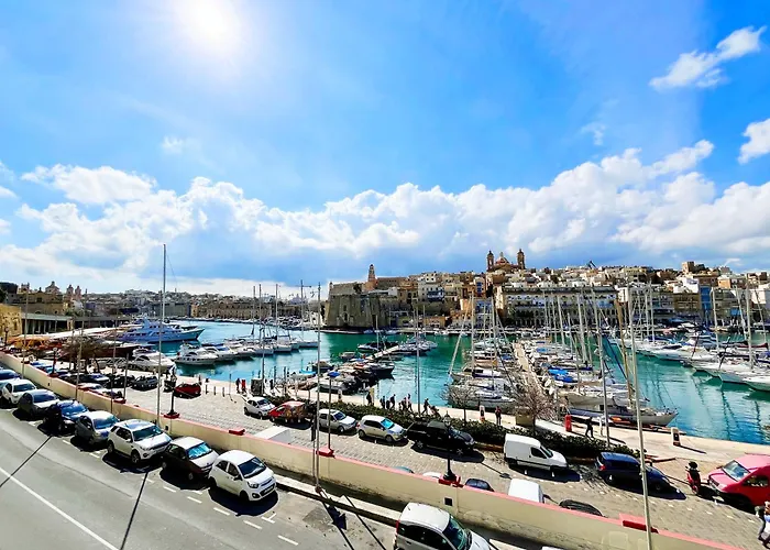 Vittoriosa Seafront Highly Furnished Apartment Fl 4