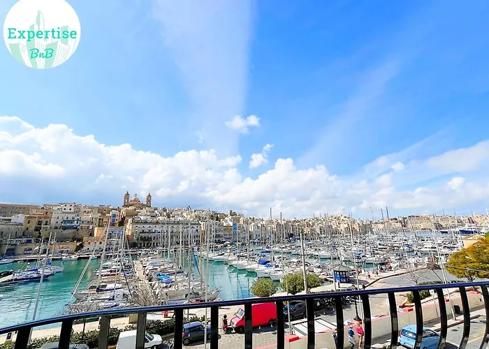 Vittoriosa Seafront Highly Furnished Apartment Fl 4