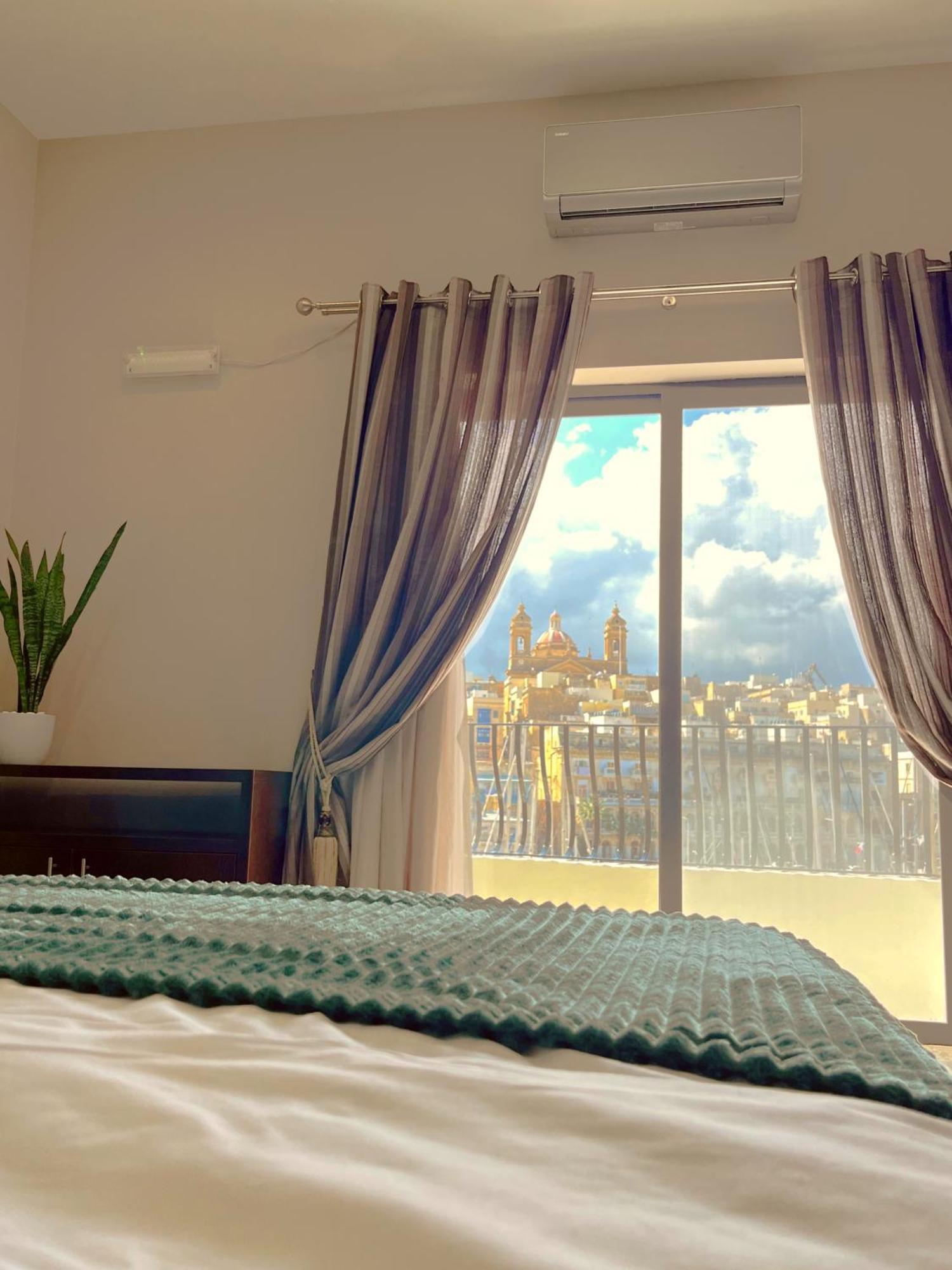 Seafront Highly Furnished Fl 4 * Birgu